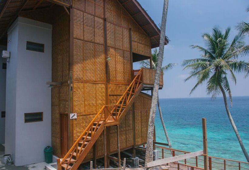 هتل Freddies Santai Sumurtiga