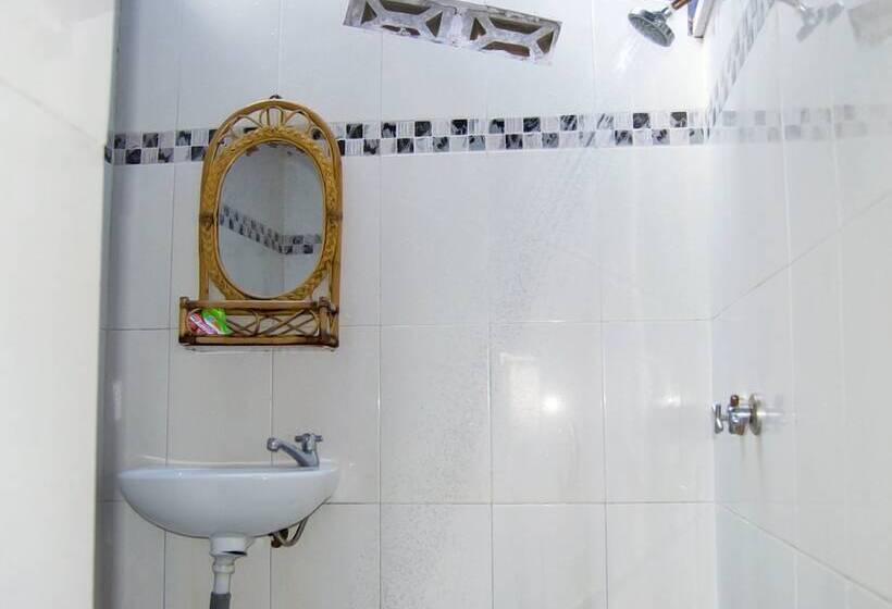 هتل Freddies Santai Sumurtiga