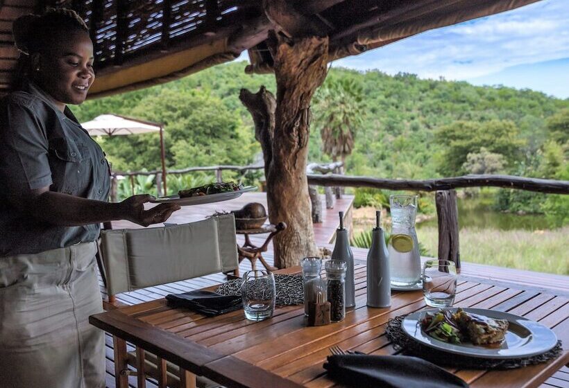 בית מלון כפרי Kaingo Game Reserve