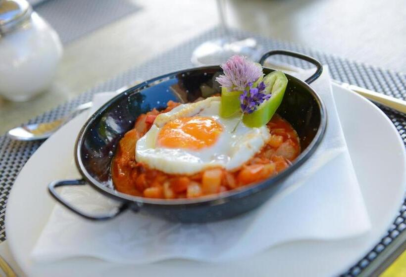 Aura Hotel Adults Only