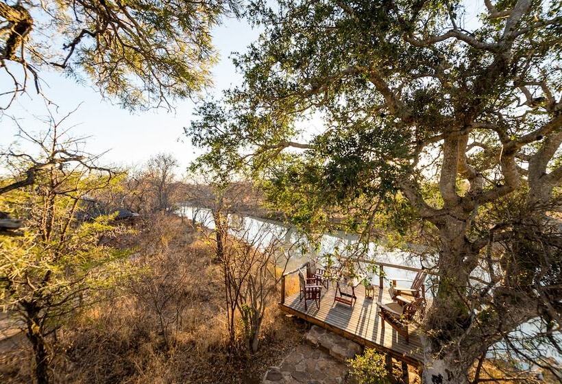 فندق Bushwa Game Lodge