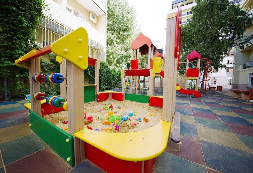 酒店 Sunmarinn Resort