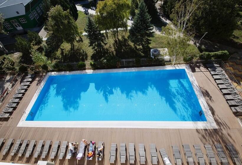 酒店 Sunmarinn Resort