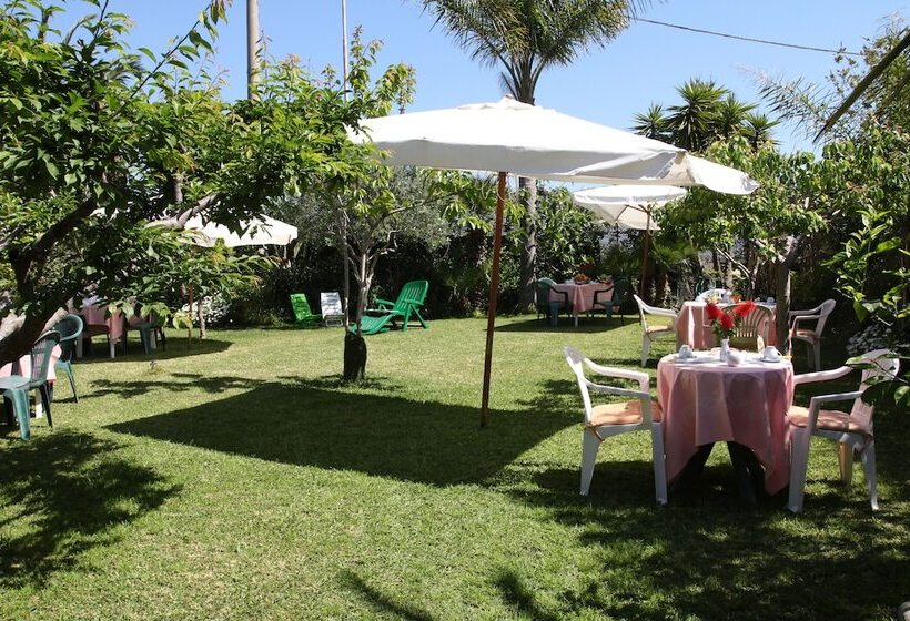 تختخواب و صبحانه Villa Delle Vacanze