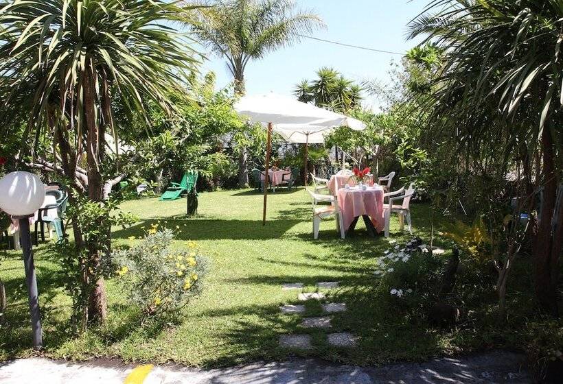 تختخواب و صبحانه Villa Delle Vacanze