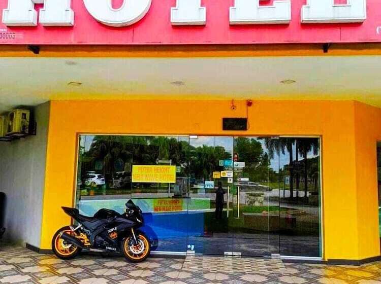 هتل Putra Heights New Wave