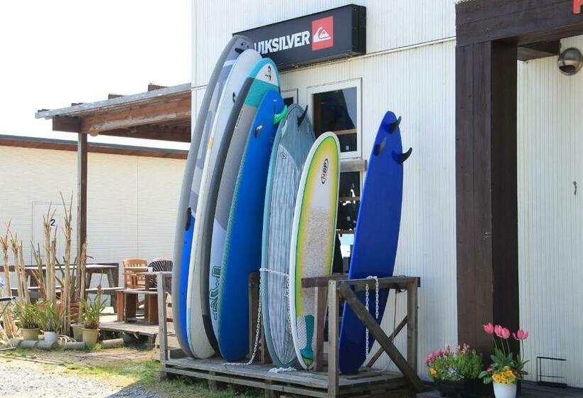 بنسيون Pavilionsurf&lodge