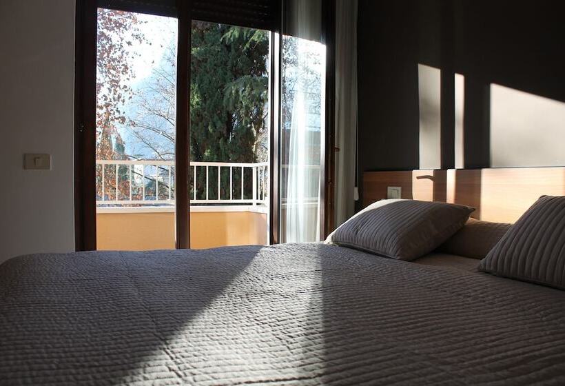 Residence Royal House