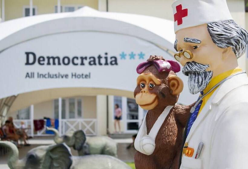 אתר נופש Democratia Ultra All Inclusive