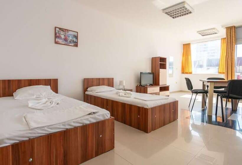 Hotel Hostel Coral City