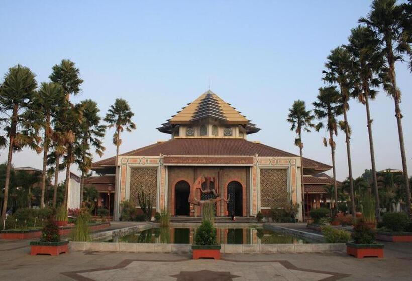 Kusuma Syariah Hotel Yogyakarta