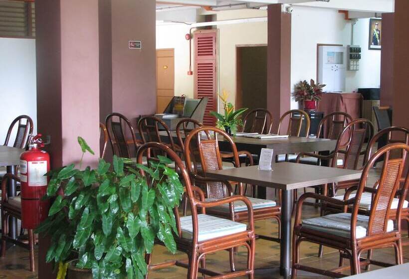 فندق Mersing Merlin Inn