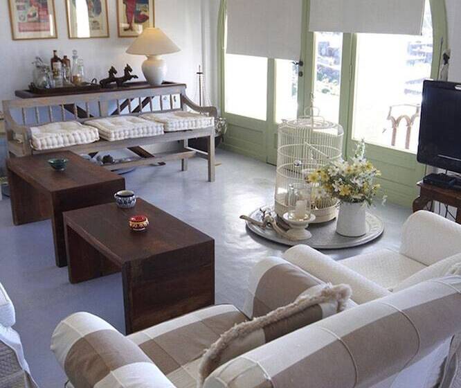 Nena S Art House