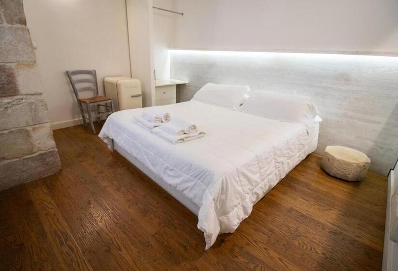 تختخواب و صبحانه Sui Tetti Luxury Rooms