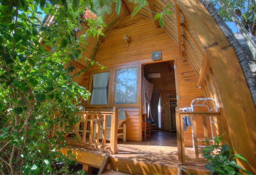 هتل Damai Bungalows