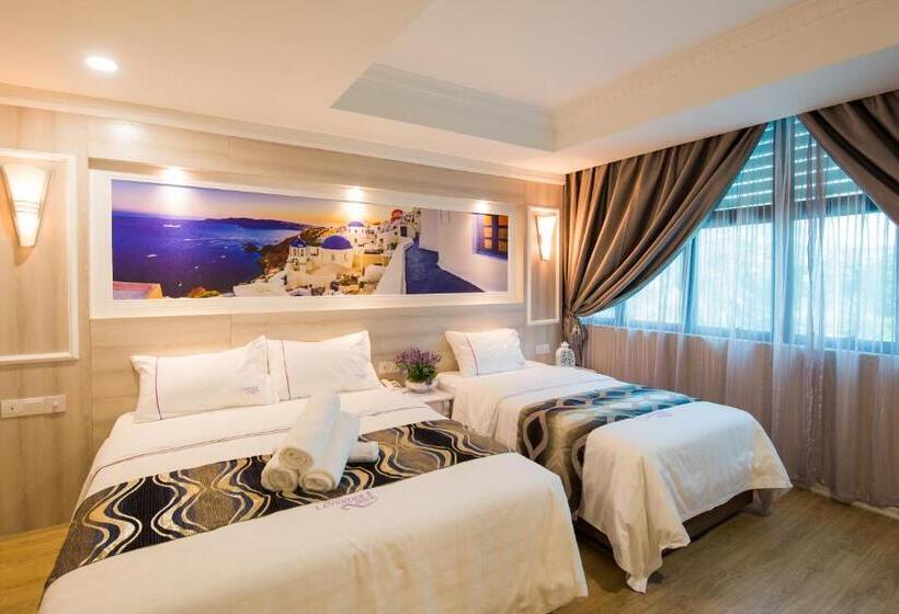 هتل Lavender Inn Usj