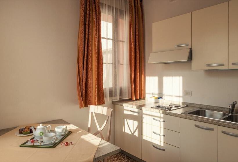 فندق ريفى Agriturismo La Meridiana