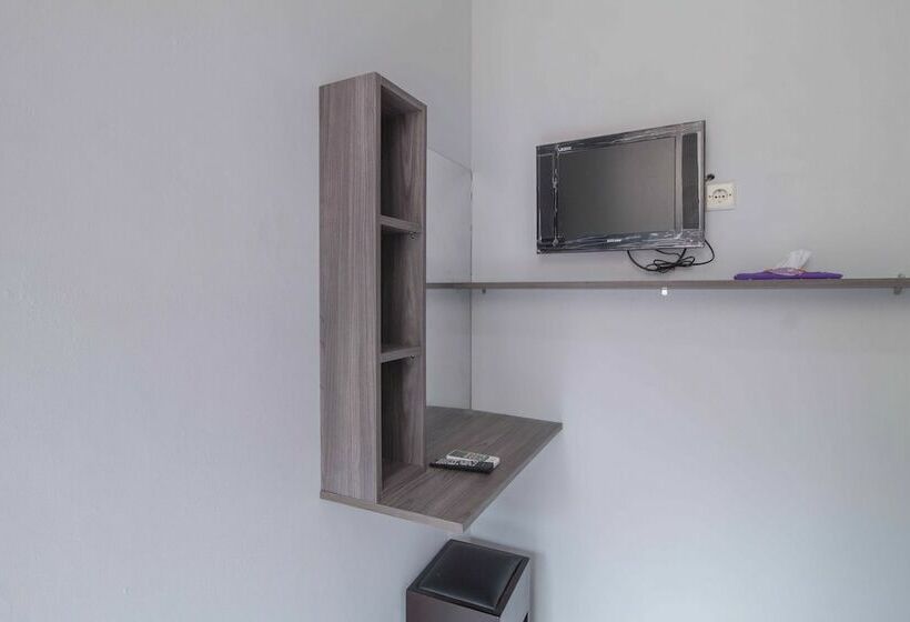 پانسیون Reddoorz @ Pondok Bambu