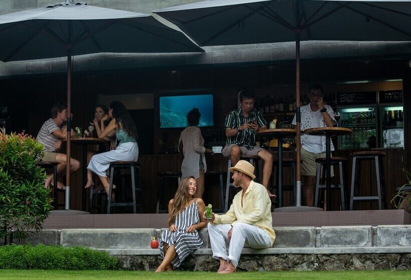 هتل Meridian Adventure Marina Club & Resort