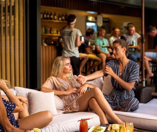 هتل Meridian Adventure Marina Club & Resort