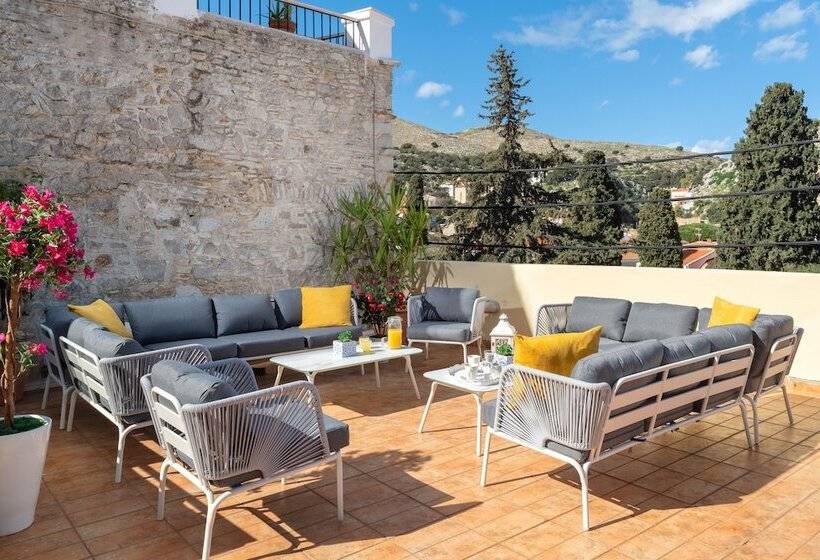 פנסיון Maravelia S Rooms