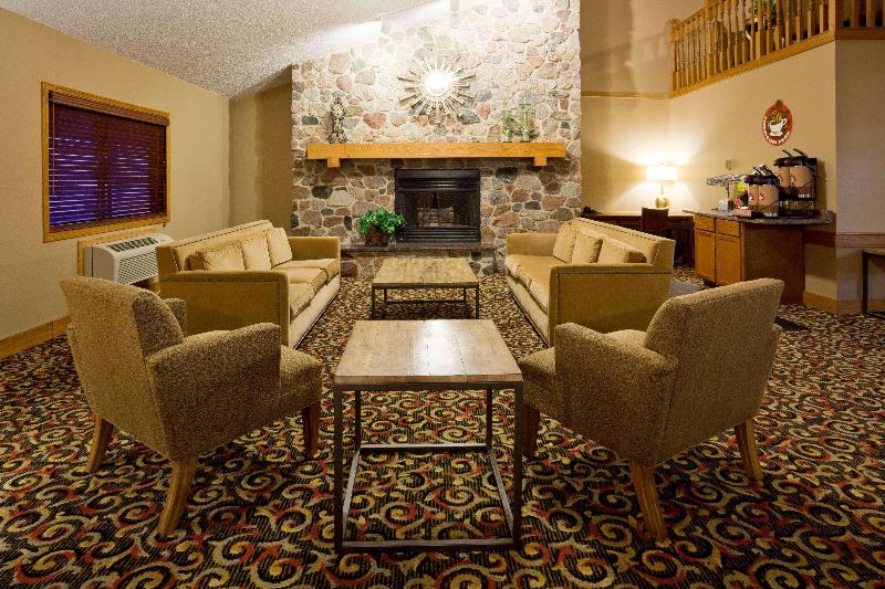 בית מלון כפרי Americinn By Wyndham Blue Earth