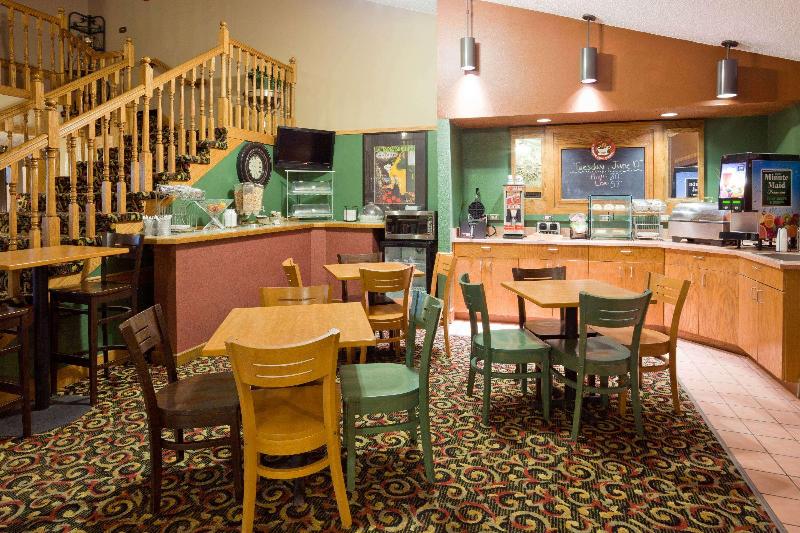 בית מלון כפרי Americinn By Wyndham Blue Earth