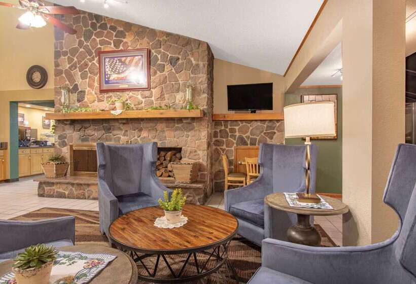 فندق Americinn By Wyndham Chippewa Falls