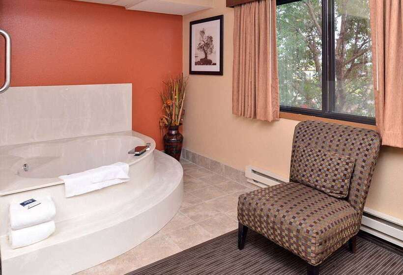 فندق Americinn By Wyndham Fergus Falls  Conference Center