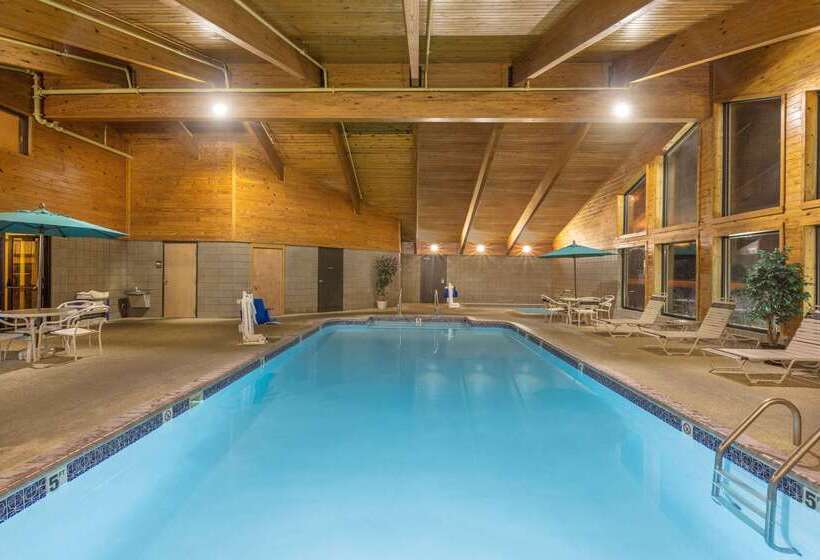 هتل Americinn By Wyndham Kearney