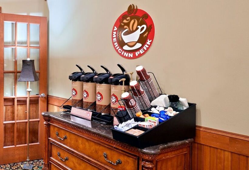 هتل Americinn By Wyndham Kearney