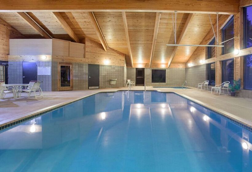 Отель Americinn By Wyndham White Bear Lake St. Paul