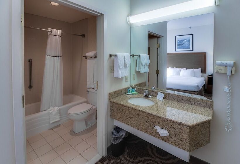 فندق Ashmore Inn And Suites Lubbock
