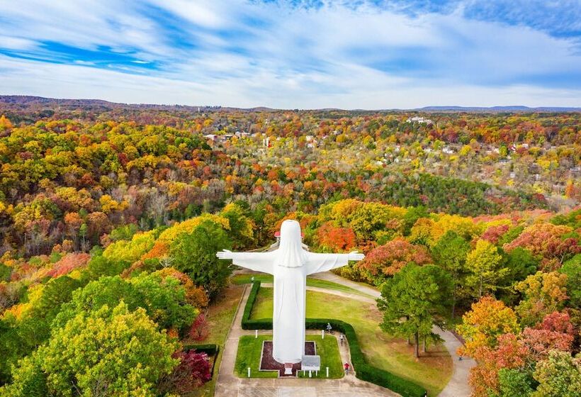 هتل 1905 Basin Park