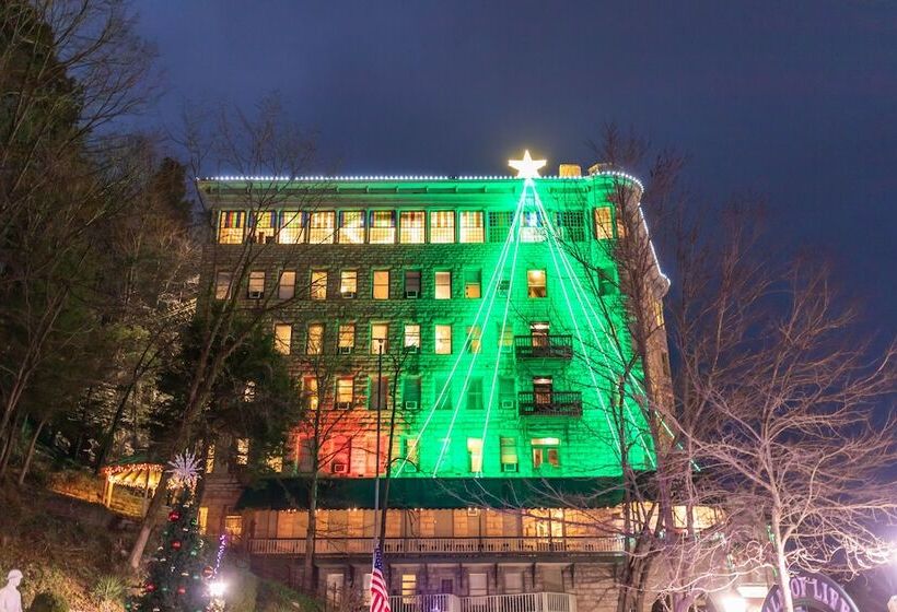 هتل 1905 Basin Park