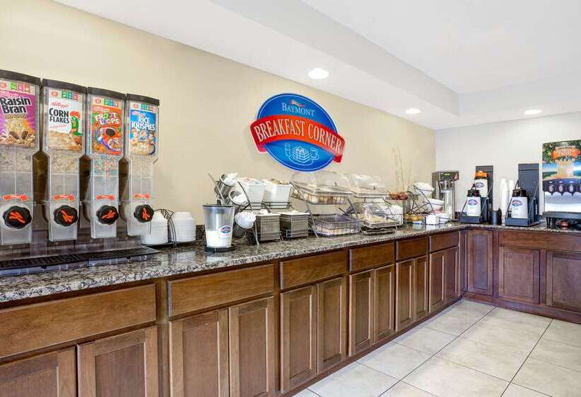 Отель Baymont Inn & Suites By Wyndham San Marcos