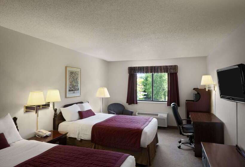 فندق Baymont By Wyndham Whitewater