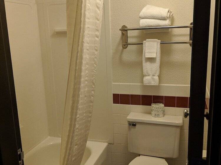 Boarders Inn And Suites By Cobblestone Hotels   Ripon