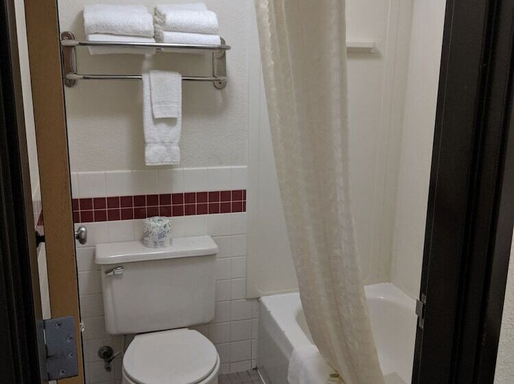 Boarders Inn And Suites By Cobblestone Hotels   Ripon
