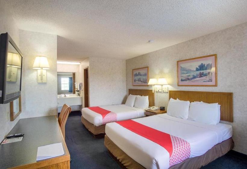 هتل Econo Lodge Inn & Suites Lake of the Ozarks