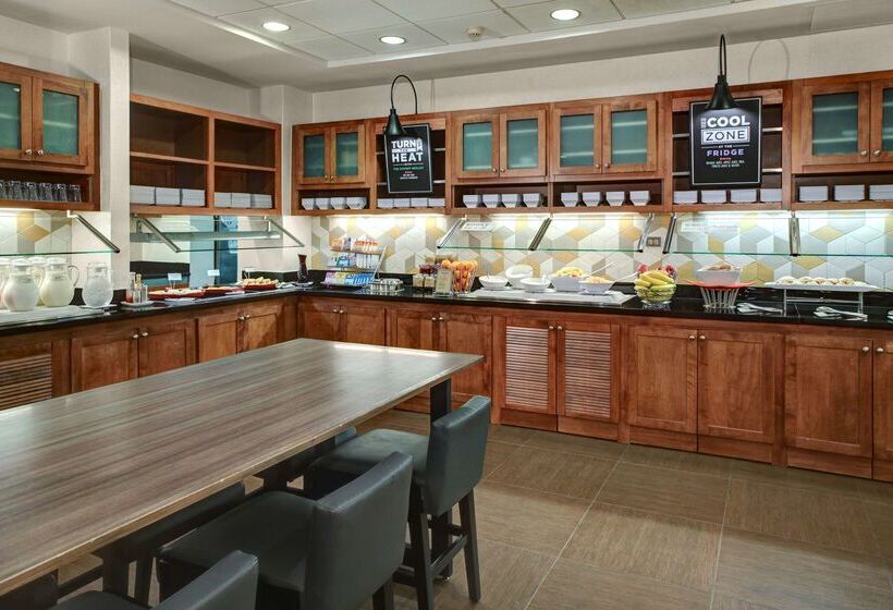 בית מלון כפרי Hyatt Place Tampa Busch Gardens