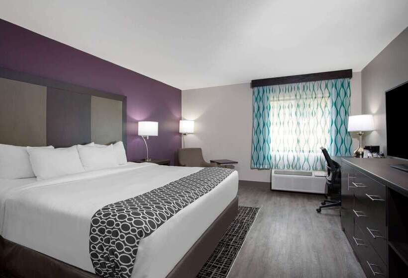 هتل La Quinta Inn By Wyndham Roanoke Salem