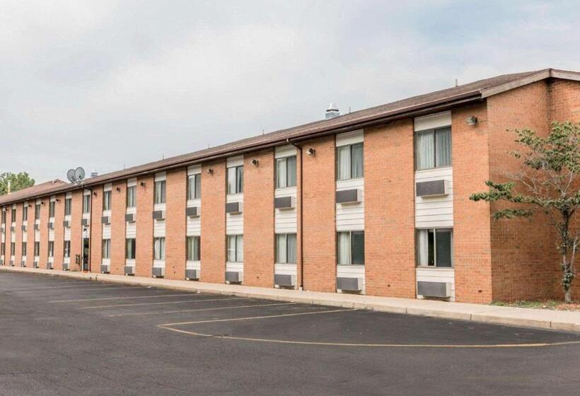 هتل Quality Inn Grand Rapids North
