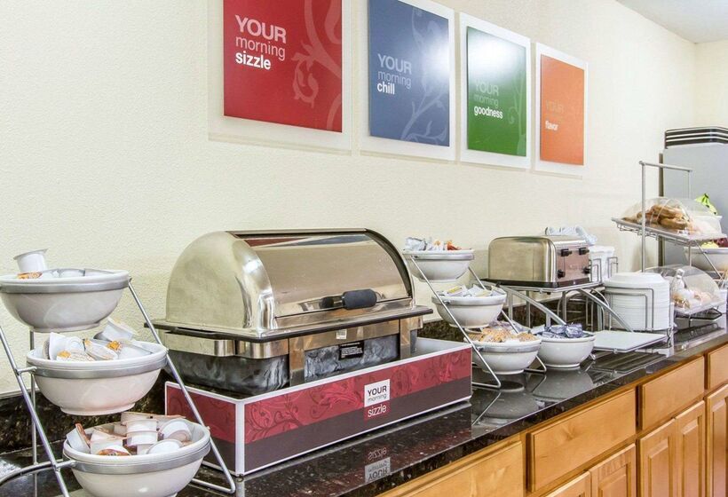 Отель Quality Inn Macomb Near University Area