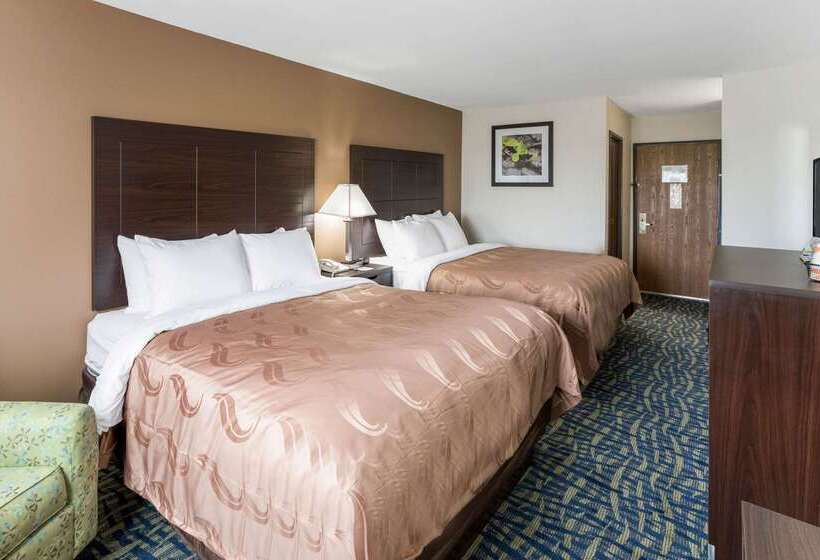 Отель Quality Inn