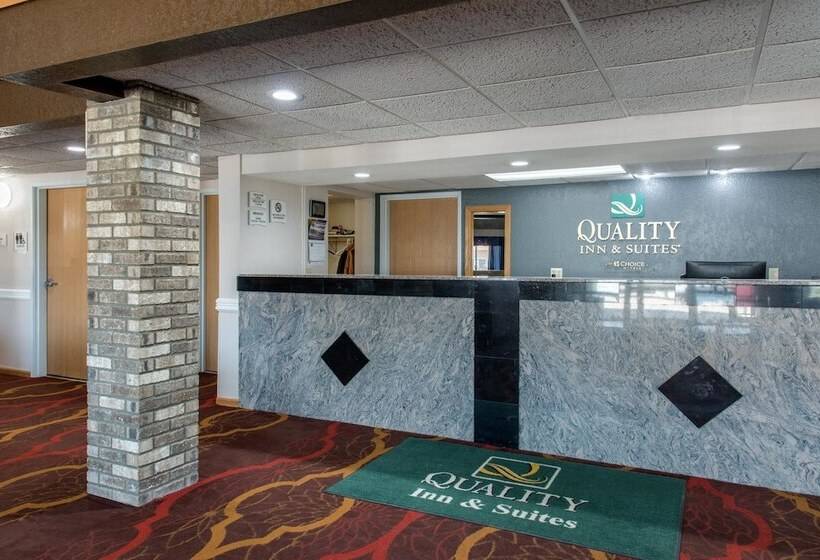 ホテル Quality Inn & Suites