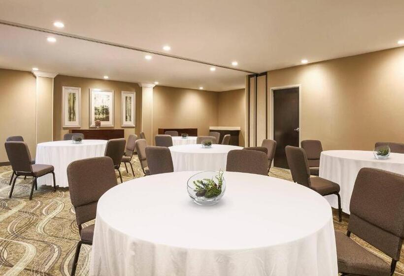 فندق Springhill Suites By Marriott Oklahoma City Quail Springs