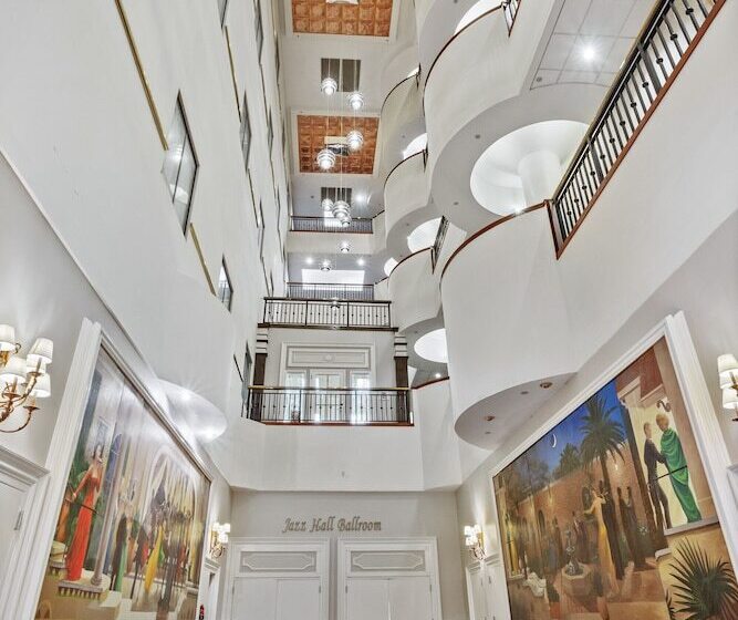 فندق Wyndham Garden Baronne Plaza