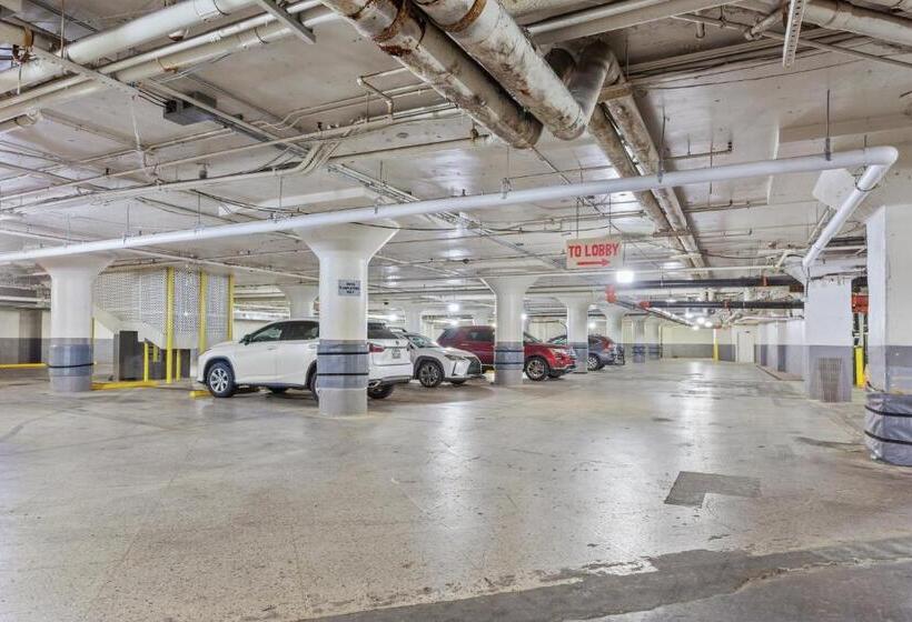 فندق Wyndham Garden Baronne Plaza