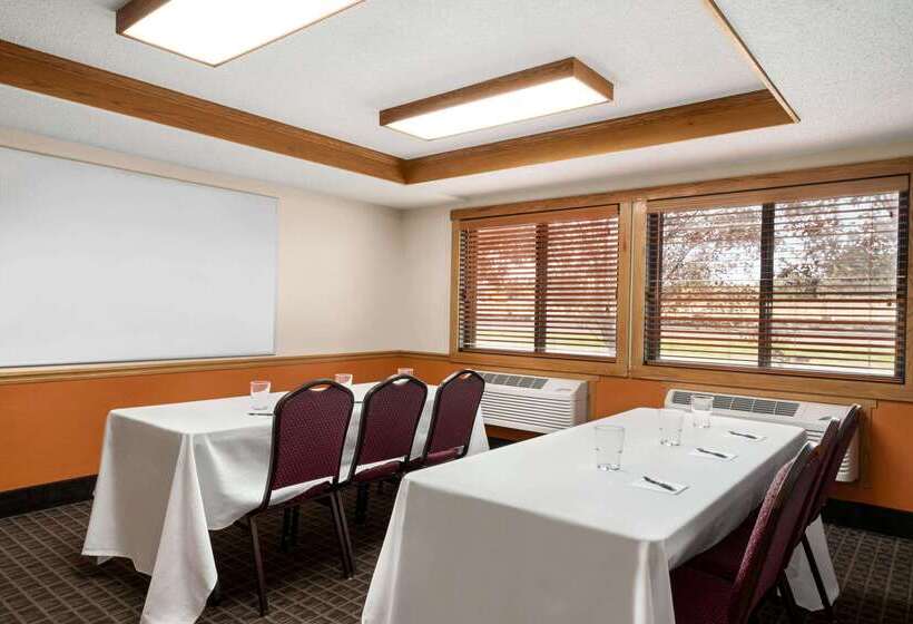 Мотель Americinn By Wyndham Virginia